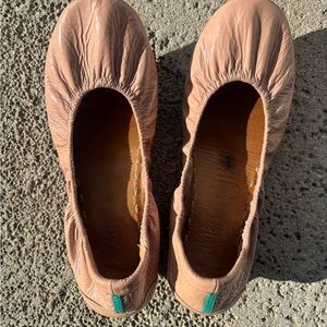 Tieks Size 8 Patent Leather Pink Ballet Flats w Box No Tear or Rips